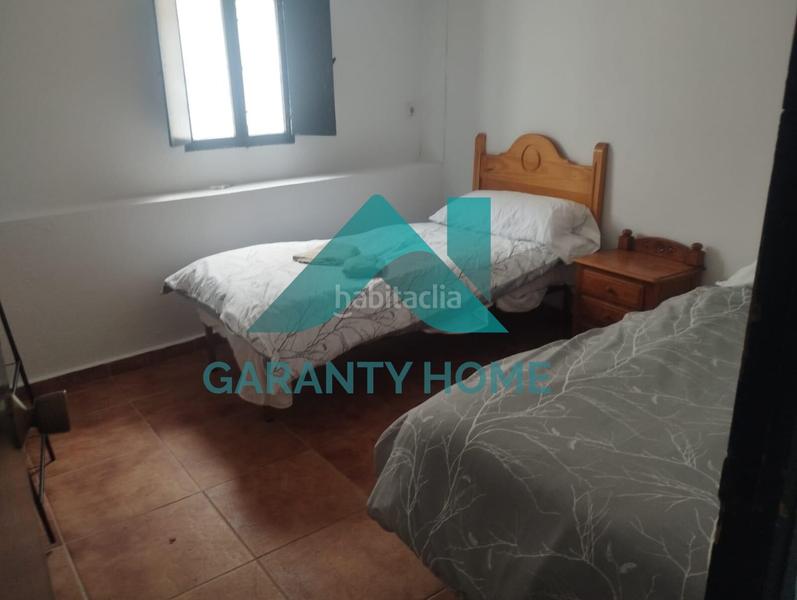 Foto afbd4d91-a1fa-4ee1-8c08-662529c75a64. Casa se vende casa en el centro de alconétar! en Garrovillas