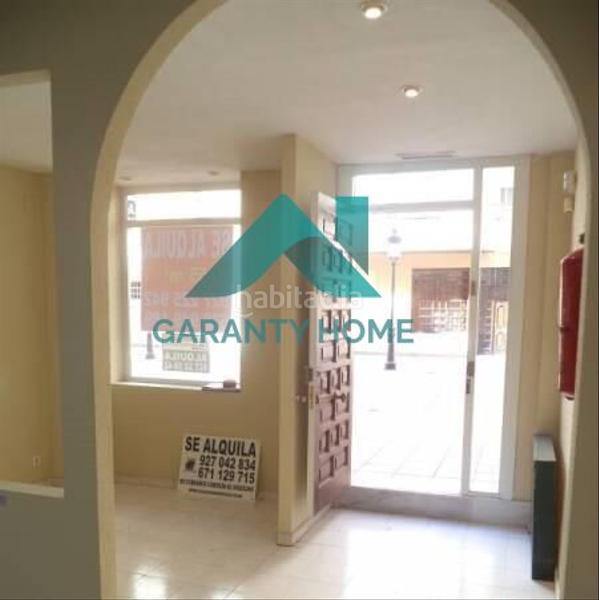 Foto da0d43ce-5817-4ee8-8c0b-9bc4b611fb1b. Alquiler local comercial se alquila local comercial en zona san pedro de alcántara, ! en Cáceres