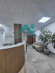 Alquiler Oficina en Casco Antiguo. Se alquila oficina en el centro  solo profesionales sanitarios