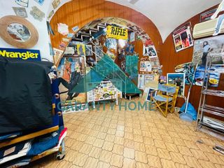 Geschäftsraum in Casco Antiguo. Se vende local comercial en el centro de cáceres!