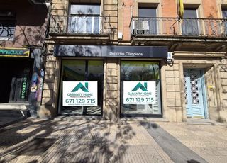 Lloguer Local Comercial a Centro. Se alquila local comercial en cánovas, una ubicación privilegiad