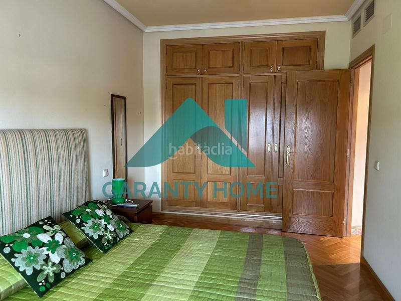 Foto 79bda6ca-bb37-4ed8-a0dd-995e37c79a6a. Alquiler apartamento se alquila piso en zona r66 en Cáceres