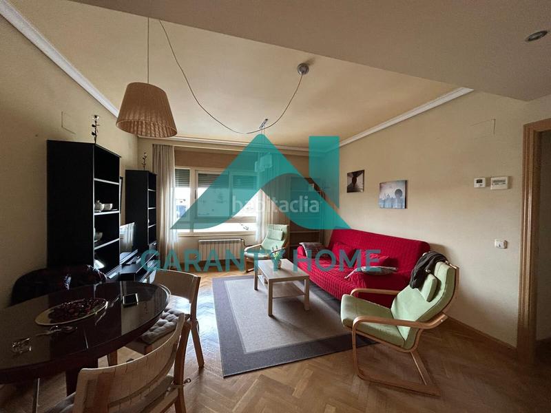 Foto 9bb456e9-9009-471a-b923-280099c9df0d. Alquiler apartamento se alquila piso en zona r66 en Cáceres