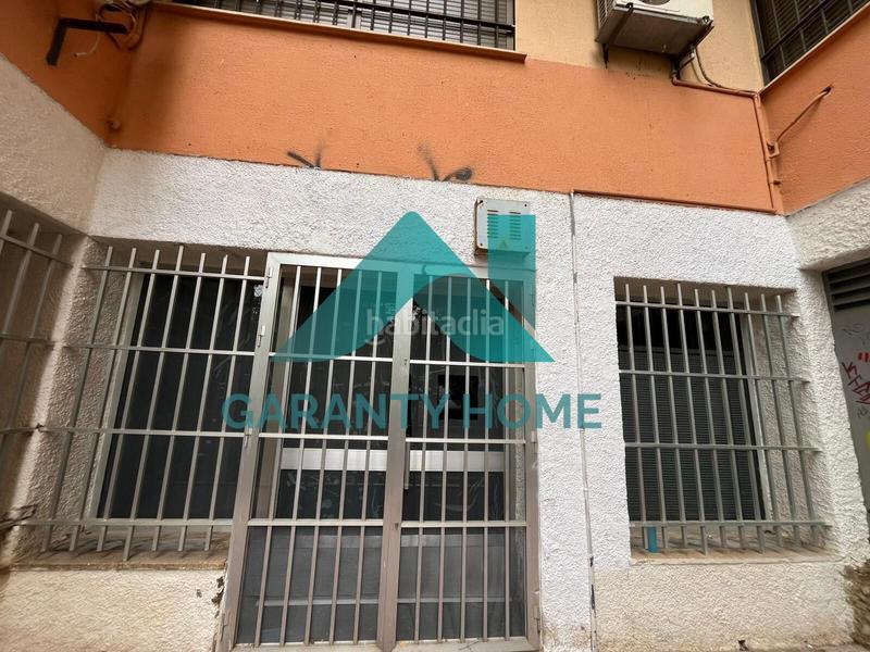 Foto f621660e-e264-4aee-b8f1-11bd4ddec8ec. Alquiler local comercial se alquila local comercial en zona madrila baja en Cáceres