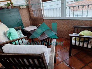 Miete Etagenwohnung in Casco Antiguo. Se alquila piso en zona fuente rocha, admite estudiantes