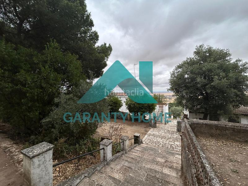 Foto 152a04cb-baf6-45a0-93da-6b8855909396. Chalet avec piscine dans Campus Universitario Cáceres