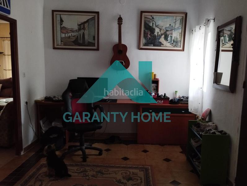 Foto e8a140bf-2a20-4fe0-b621-f211109afc1f. Chalet avec piscine dans Campus Universitario Cáceres