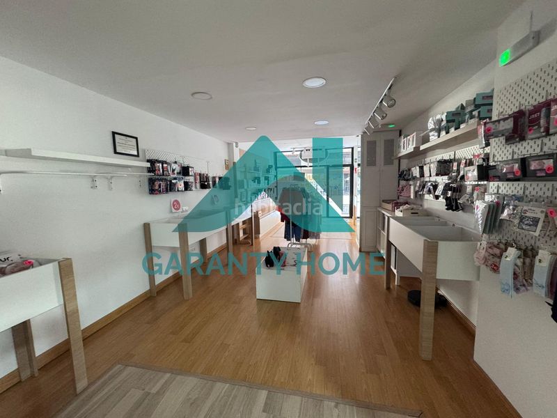 Foto ac7ea548-c81b-4835-a178-c77434e2884e. Local comercial a Centro Cáceres