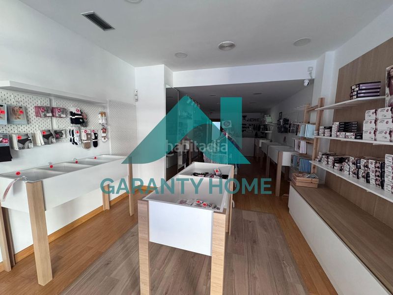 Foto c466ff59-8a20-4fbe-9ebd-3cae6fe17072. Local comercial a Centro Cáceres