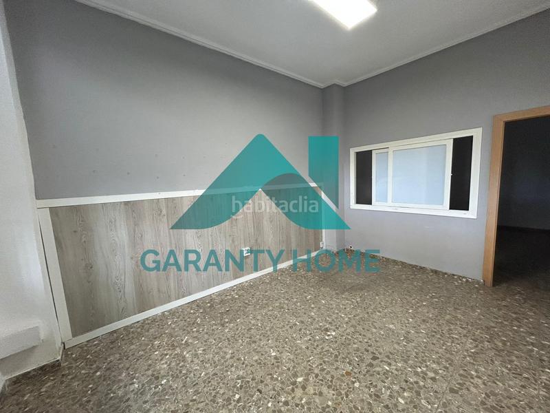 Foto f3ed7e64-e4cc-4bac-8971-372dd940a19c. Alquiler local comercial se alquila local comercial en zona perú, ! en Cáceres