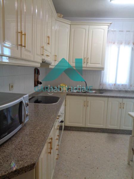 Foto 39849dac-2d36-4086-9bd7-c16294eb4d03. Alquiler piso  de estudiantes en alquiler, zona castellanos ! en Cáceres