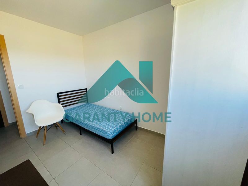 Foto 0e7b49a3-3c27-46ba-8dfa-965015af770a. Alquiler piso se alquila piso amueblado con terraza lavadero en zona río tinto en Cáceres