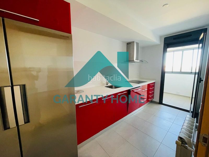 Foto f2454c6b-55f5-4059-a357-5e5c8436522c. Alquiler piso se alquila piso amueblado con terraza lavadero en zona río tinto en Cáceres