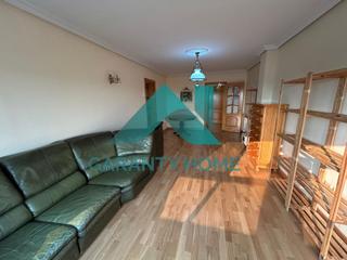 Location Appartement à Casco Antiguo. Se alquila piso de estudiantes en zona obispo galarza, cáceres!