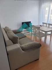 Lloguer Apartament a Nuevo Cáceres. Se alquila apartamento moderno con terraza y garaje en casa plat