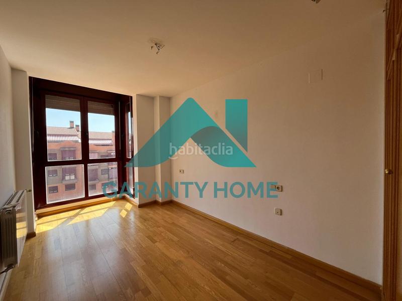 Foto 3847fc83-af1b-4288-bc63-cd2d16bf6794. Rent penthouse with heating parking pool in Aguas Vivas - La Zambomba Cáceres