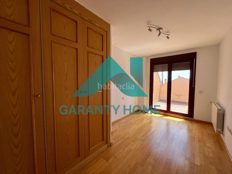 Foto 58ecee79-7ba4-4ec2-a57a-f724a3a96a16. Rent penthouse with heating parking pool in Aguas Vivas - La Zambomba Cáceres