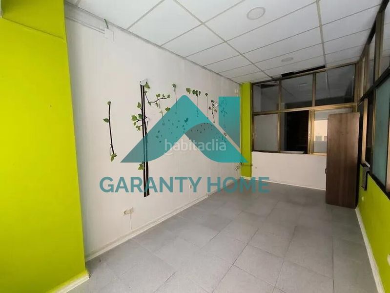 Foto e0fb1857-c608-4153-affd-f6efec6276fd. Local comercial a Centro Cáceres