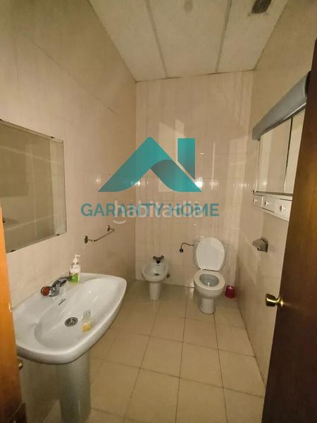 Foto ecba43f4-badd-4578-9b23-0e5ef0bf9ef8. Local comercial a Centro Cáceres