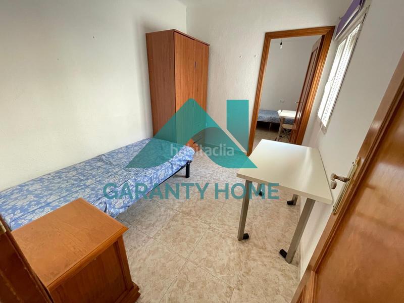 Foto a3f7b87c-ed41-4fec-a6cc-76bdab1cdeb5. Piso amplia vivienda en pleno Centro en Centro Cáceres