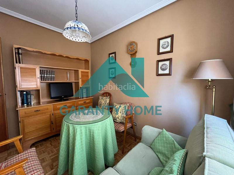 Foto bd6dd9e9-3152-4f81-a6d8-2d9e183594e3. Location appartement avec chauffage parking dans Centro Cáceres