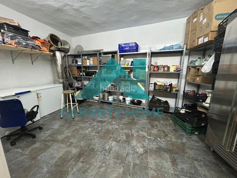 Foto 0d5c9e42-3d69-480f-85dc-bf0057c9c79e. Alquiler local comercial oportunidad! se traspasa o vende local de restauración en Cáceres