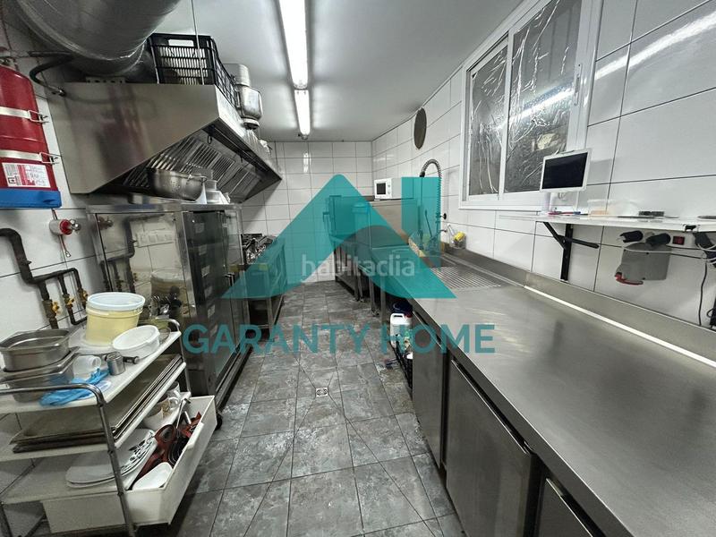 Foto bf6cf85b-daee-4444-ab5e-3690138e00de. Alquiler local comercial oportunidad! se traspasa o vende local de restauración en Cáceres