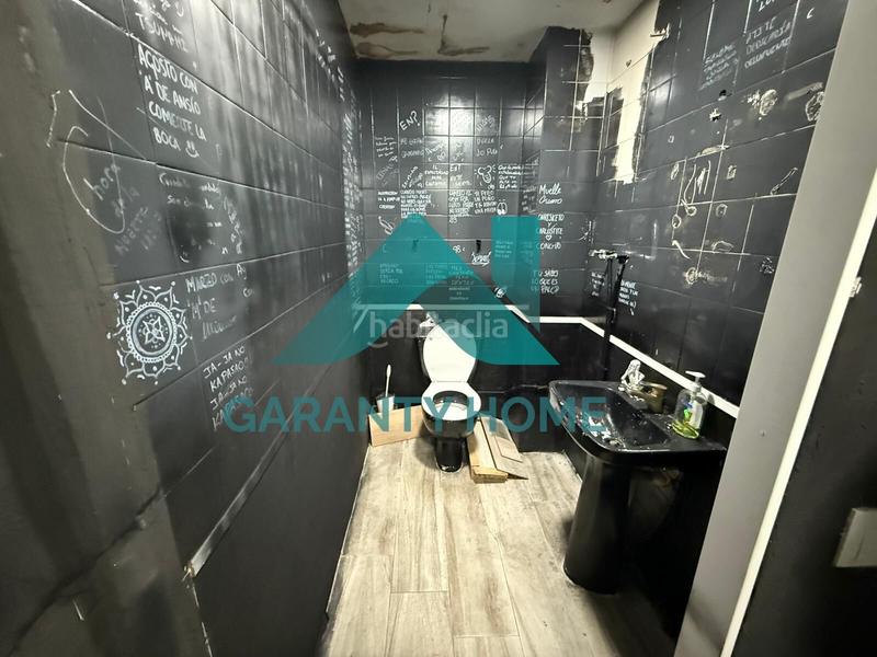 Foto e96f69a2-df1c-43b5-83be-595a1737faea. Alquiler local comercial se alquila local comercial en zona hernán cortés en Cáceres