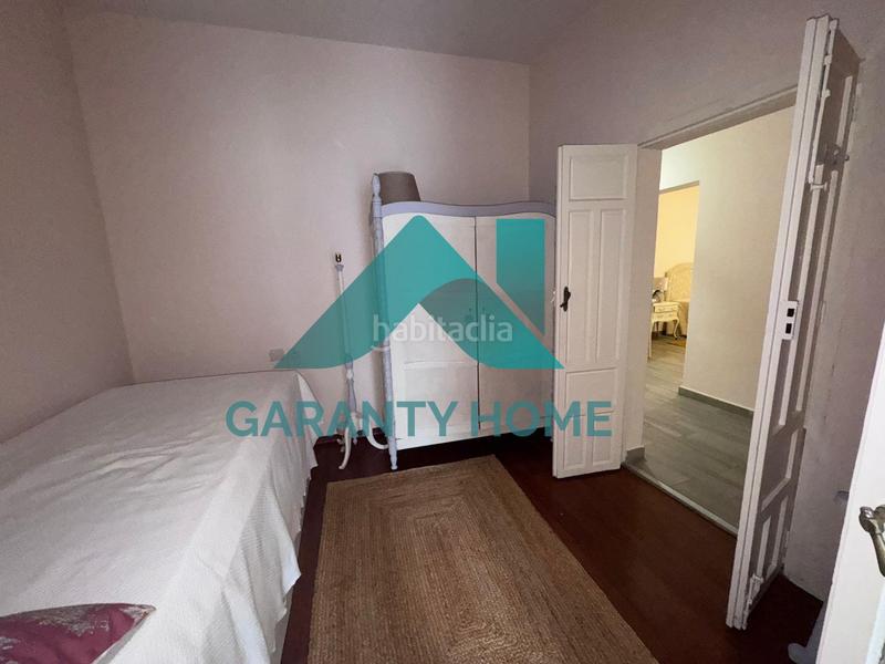 Foto d2286024-db3d-4b51-873c-c6bb9ec11725. Alquiler piso se alquila apartamento nuevo en zona parte antigua en Cáceres