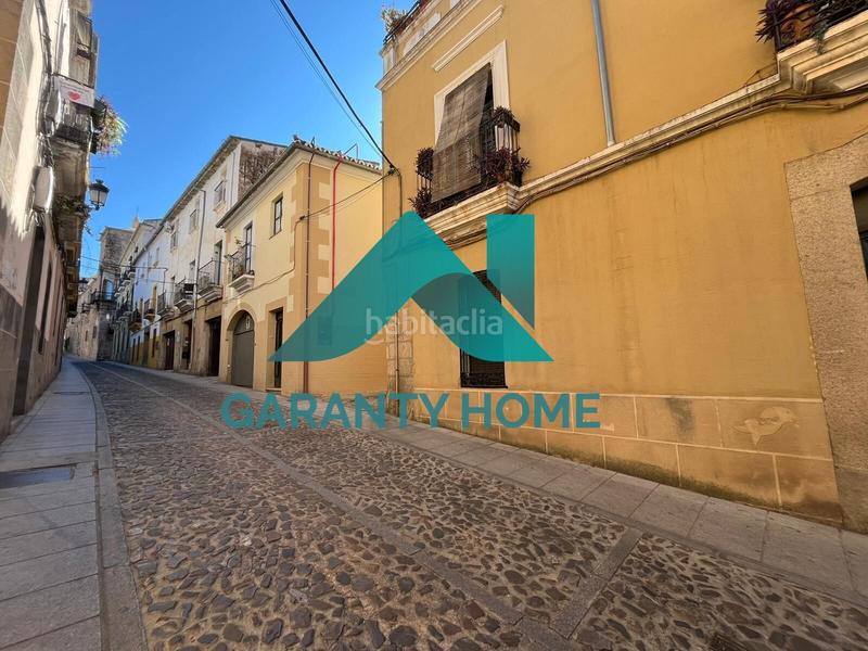 Foto e9b9e158-9040-4b1e-97cf-e57d3beb9ac5. Alquiler piso se alquila apartamento nuevo en zona parte antigua en Cáceres