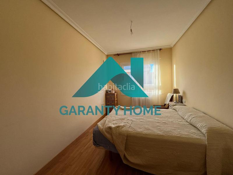 Foto 231a4753-1d4c-481f-b79a-72ff5d2b4370. Alquiler piso se alquila piso amplio en zona r66 en Cáceres