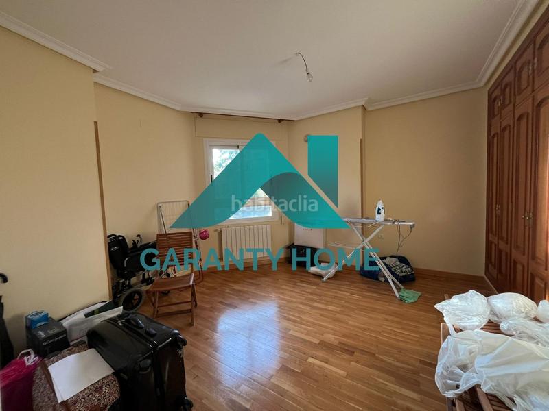 Foto 69dc6e92-bd7d-4602-8407-e99ab918a919. Alquiler piso se alquila piso amplio en zona r66 en Cáceres