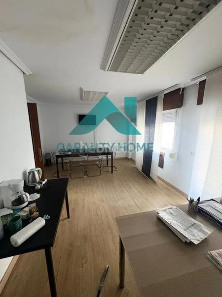 Foto 596106ef-4c75-4fe2-9c4b-193659085b17. Rent office space with heating in Casco Antiguo Cáceres