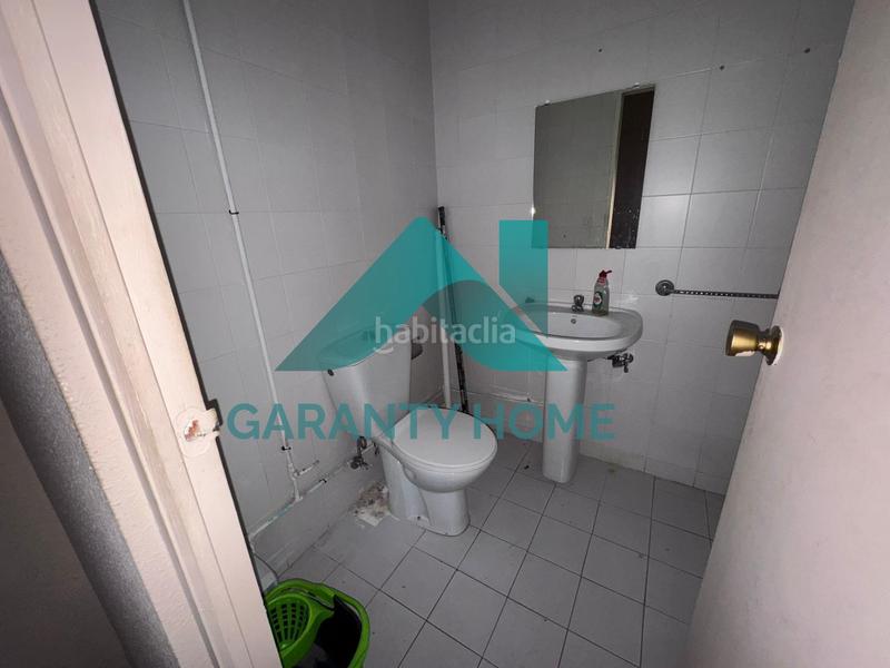 Foto 82bcb12a-8bef-4d0a-844f-7fc1e2881c1a. Alquiler local comercial se alquila local comercial zona moctezuma en Cáceres