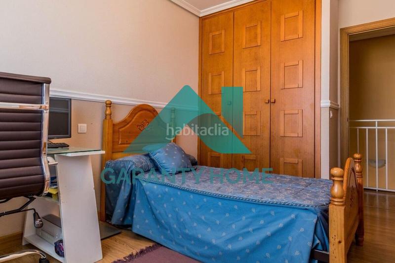 Foto 67d08da7-ef6a-4a9d-9d19-bf9ee34e3e19. Semi detached house with heating parking in Campus Universitario Cáceres