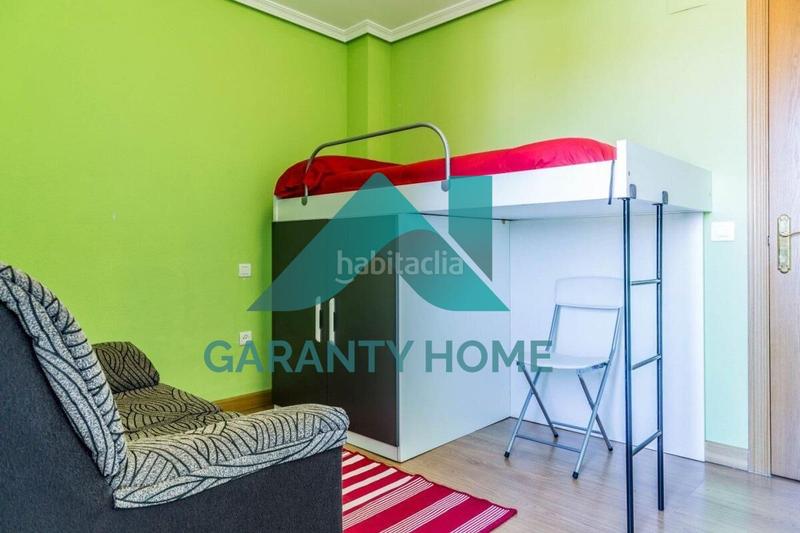 Foto c6fb38a4-bbd9-4614-83be-832ad42b0e67. Semi detached house with heating parking in Campus Universitario Cáceres