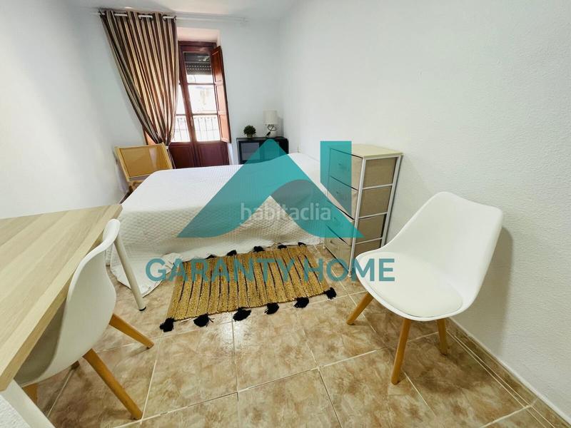 Foto 673a6f46-932c-4a58-8de7-308b61f449a5. Alquiler piso se alquila piso amueblado en zona parte antigua ideal trabajadores o estudiantes en Cáceres