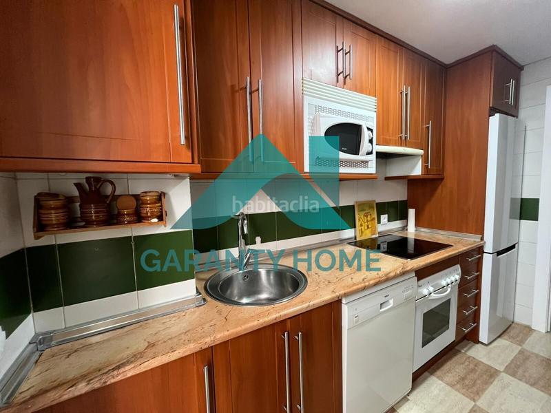 Foto 0c297607-4c5f-4c5e-bac5-6580a4a951ca. Rent flat with parking in Casco Antiguo Cáceres