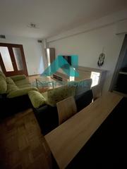 Miete Etagenwohnung in Casco Antiguo. Se alquila amplio piso en pleno centro de cáceres! confort y ubi