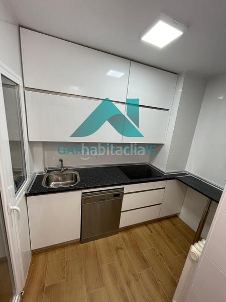 Foto fa935029-1bfb-48cc-b7f6-444110fa9fe6. Rent flat with heating in Casco Antiguo Cáceres