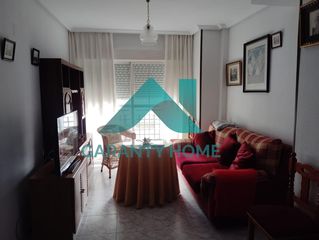 Miete Appartement in Casco Antiguo. Se alquila apartamento amueblado en zona plaza de italia  cácere