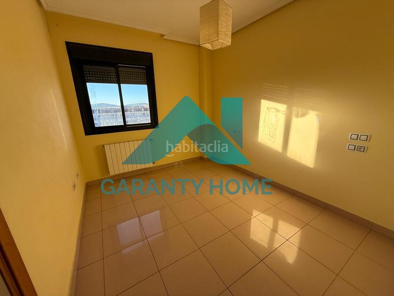 Foto 1150403b-1880-4d05-87ab-dfb478e96659. Location appartement avec chauffage parking dans nuevo Cáceres Cáceres