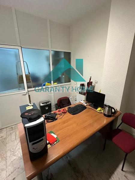 Foto e000720f-3678-4a23-b516-2f75f9ef166d. Miete büro in Casco Antiguo Cáceres