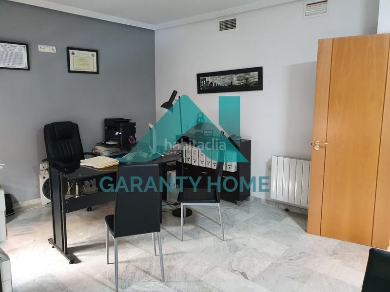 Foto 8ea02177-a268-4b0c-9f33-a37667f598cf. Lloguer oficina amb calefacció a Centro Cáceres