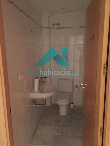 Foto 8e731630-881c-4c08-a80e-49edc09df538. Miete büro mit heizung in Centro Cáceres