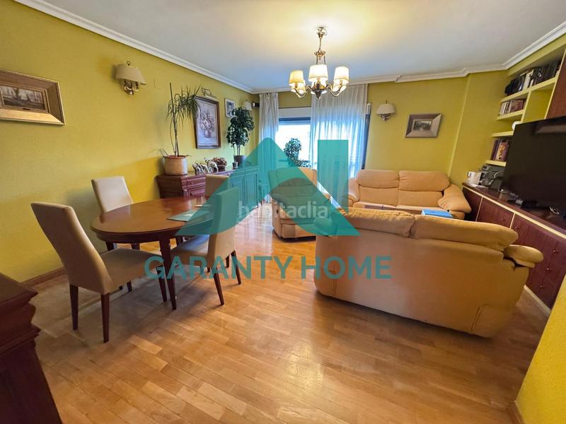 Foto 85ca4c96-5fcf-4f44-8d2f-c1f96eda1bb0. Appartamento con riscaldamento parcheggio in nuevo Cáceres Cáceres