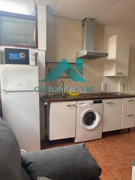 Foto f0b59c32-dbb2-49ea-9ec4-db295328a410. Lloguer apartament a Casco Antiguo Cáceres