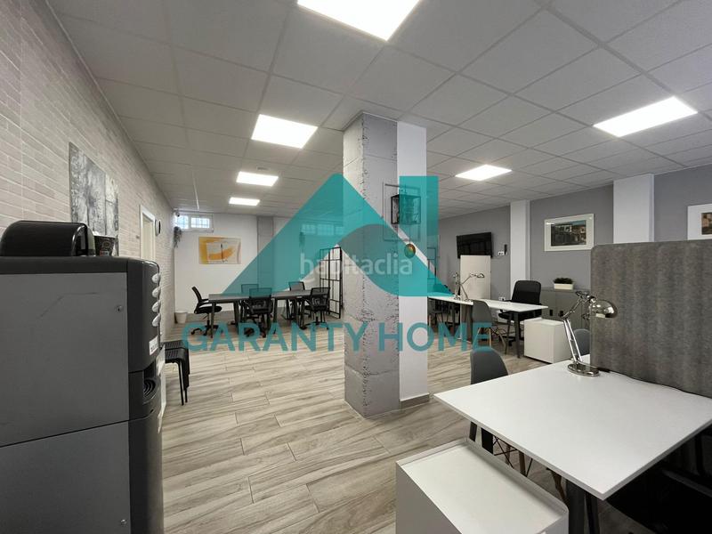 Foto 15625593-e88e-4b74-83a9-86929e990c76. Alquiler local comercial se alquila local comercial nuevo totalmente equipado para coworking en Cáceres