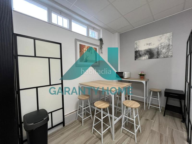 Foto 178dfb77-07b7-4c30-9eec-ffaefc69f3bd. Alquiler local comercial se alquila local comercial nuevo totalmente equipado para coworking en Cáceres