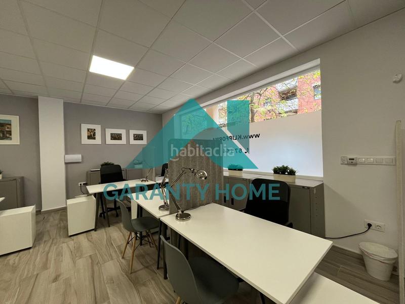 Foto 2e61731f-c5fd-431c-b94a-a98789e65461. Alquiler local comercial se alquila local comercial nuevo totalmente equipado para coworking en Cáceres